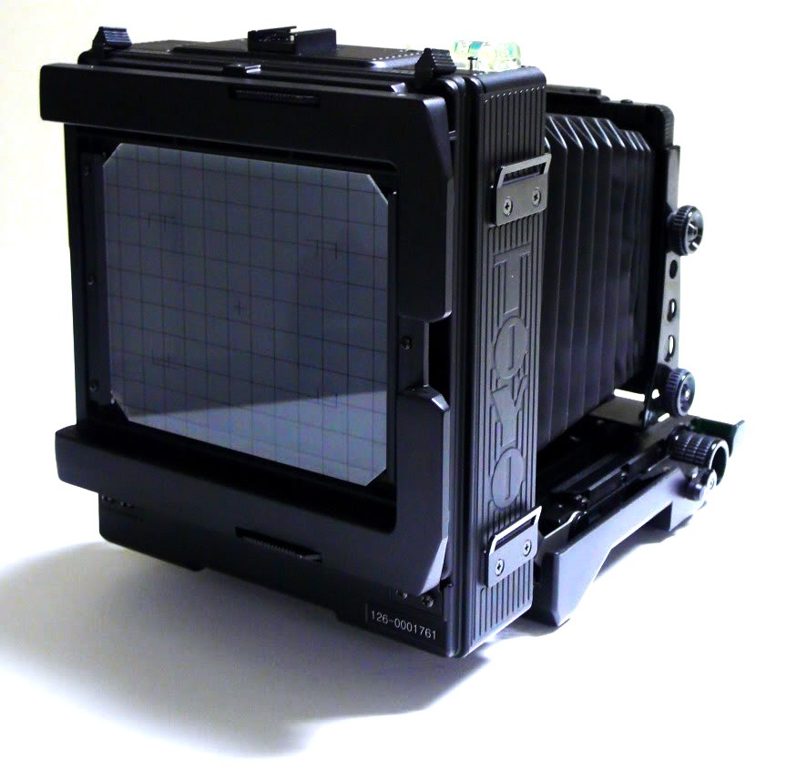 Toyo 4x5 field camera being