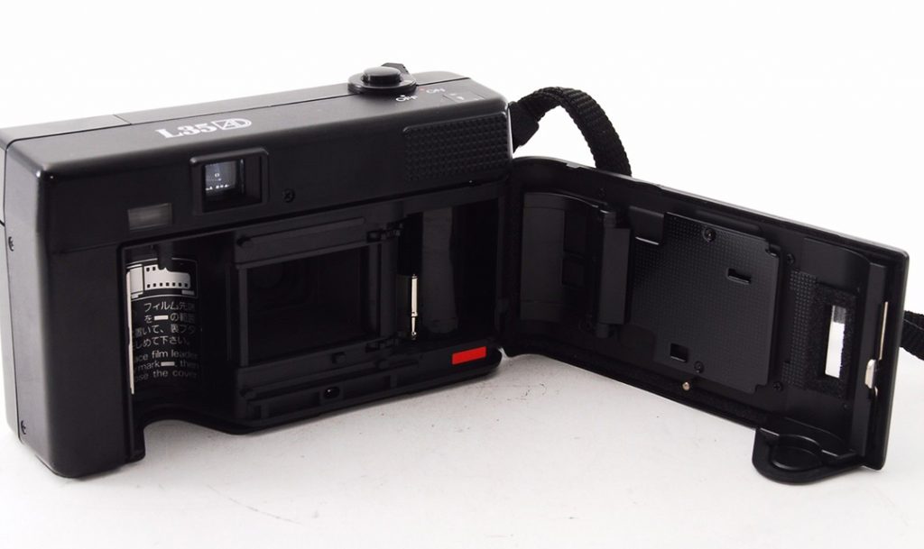 Nikon L35AF was Nikon's first autofocus compact camera.