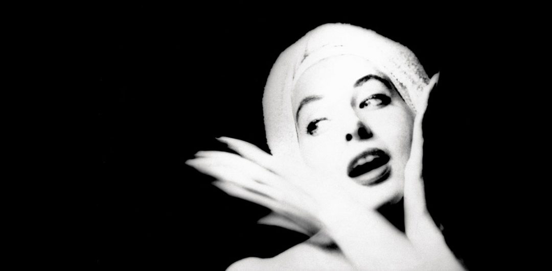 You are currently viewing Lillian Bassman – Dreamy Contrast
