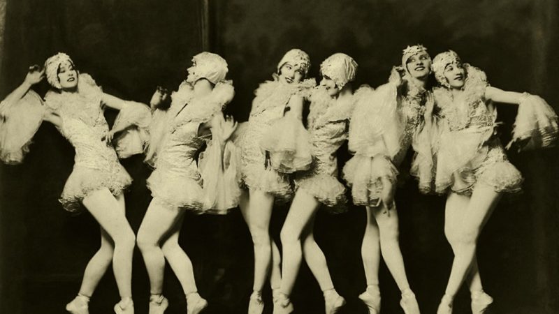 using Lomography Achromat lenses to emulate ziegfeld follies images using digital cameras