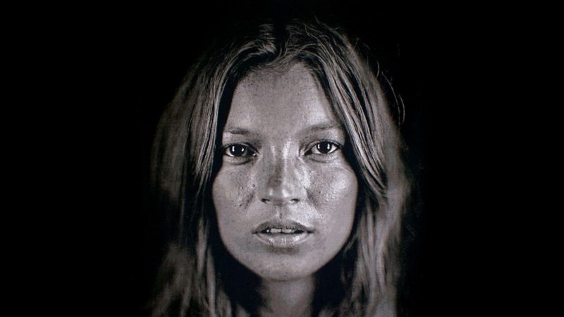 Kate Moss does artistic portrait sitting for Chuck Close