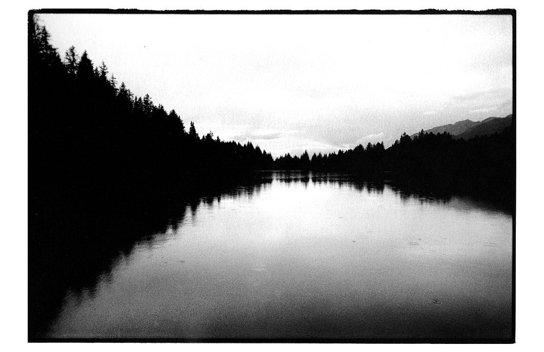 using a Nikkormat and 24mm lens for art photography